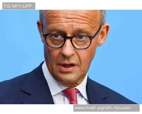 外媒评选双边卫实力与荣誉对比詹俊解读两组差异 外媒评选双边卫实力与荣誉对比詹俊解读两组差异