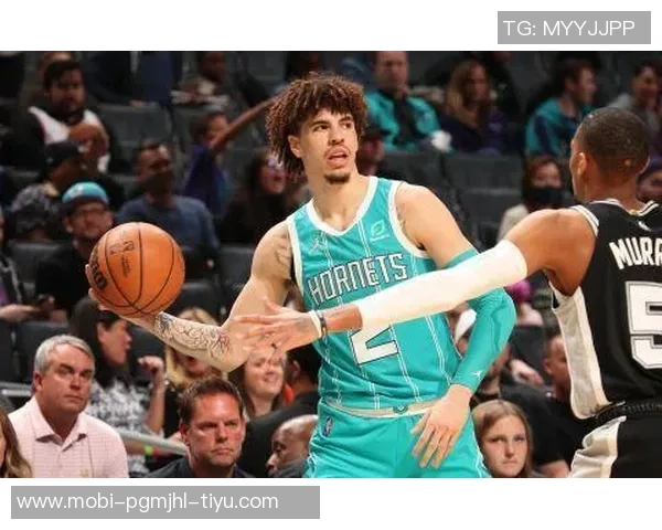 凯尔登赞文班关键时刻表现决定比赛胜负展现出色球技