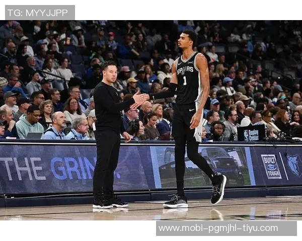 阿里纳斯分析文班若运球得分潜力马刺有望冲击西部决赛 阿里纳斯分析文班若运球得分潜力马刺有望冲击西部决赛